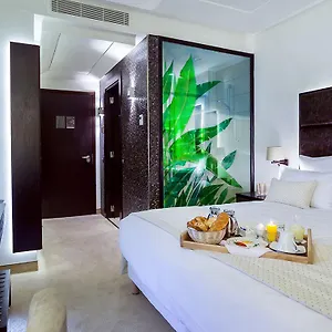 4* Hotel Business